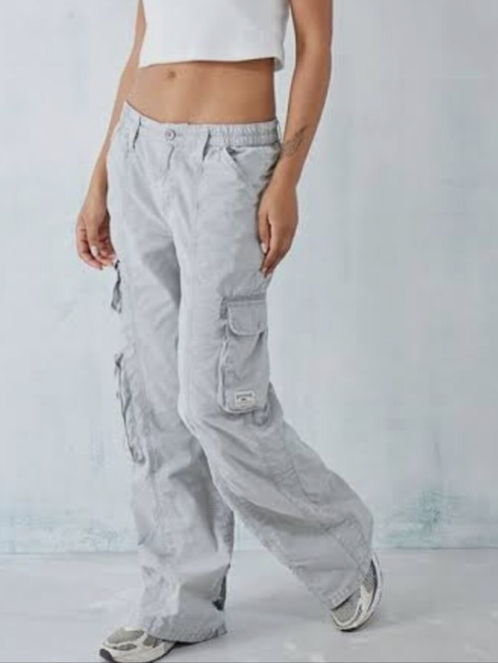 H&M DIVIDED Women's Light Grey Cargo Pants Size 4